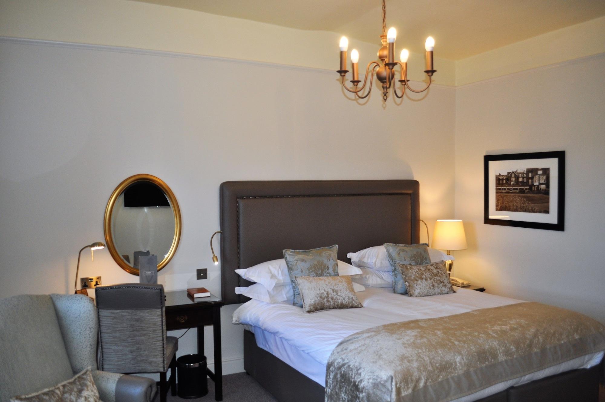 Hotel Macdonald Old England & Bowness-on-Windermere