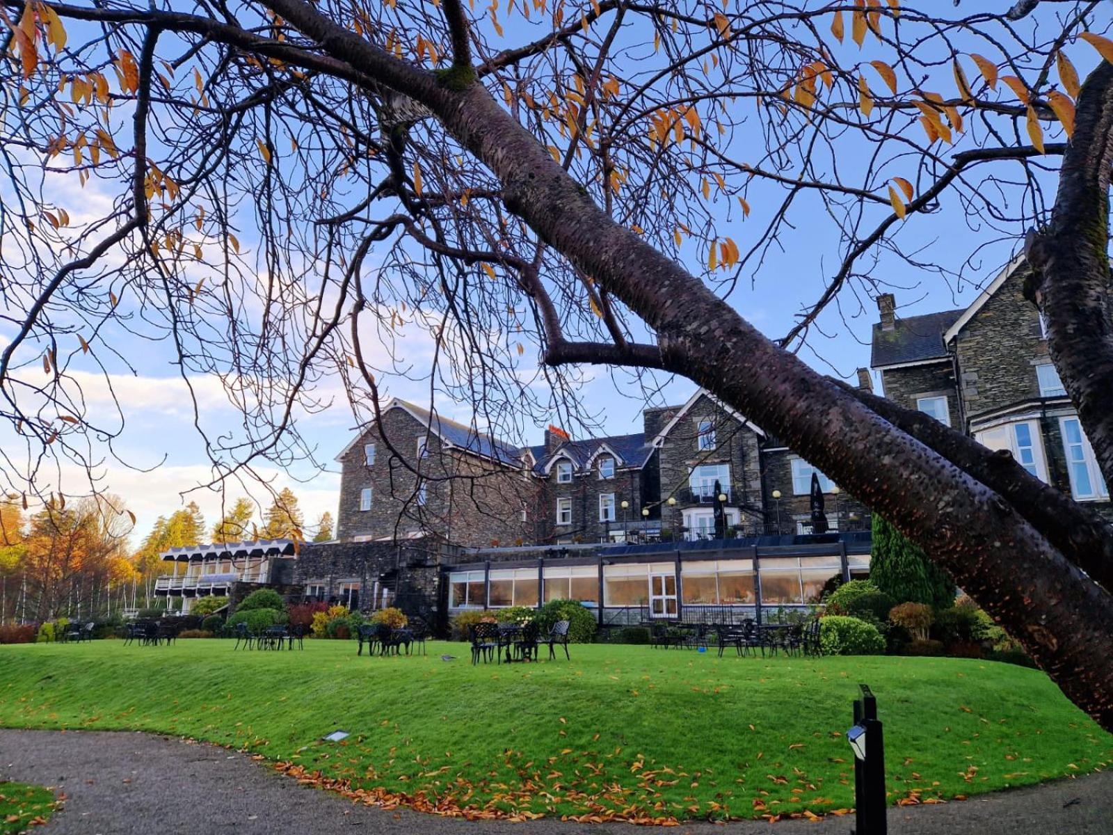 Hotel Macdonald Old England & 4*